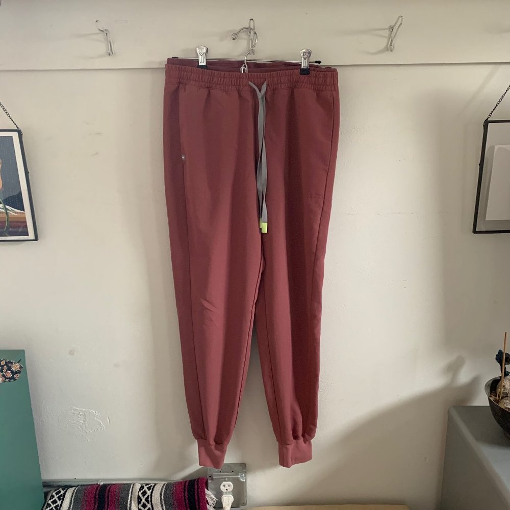 Figs Mauve Mari Skinny Jogger Scrub Pants (Size Medium)